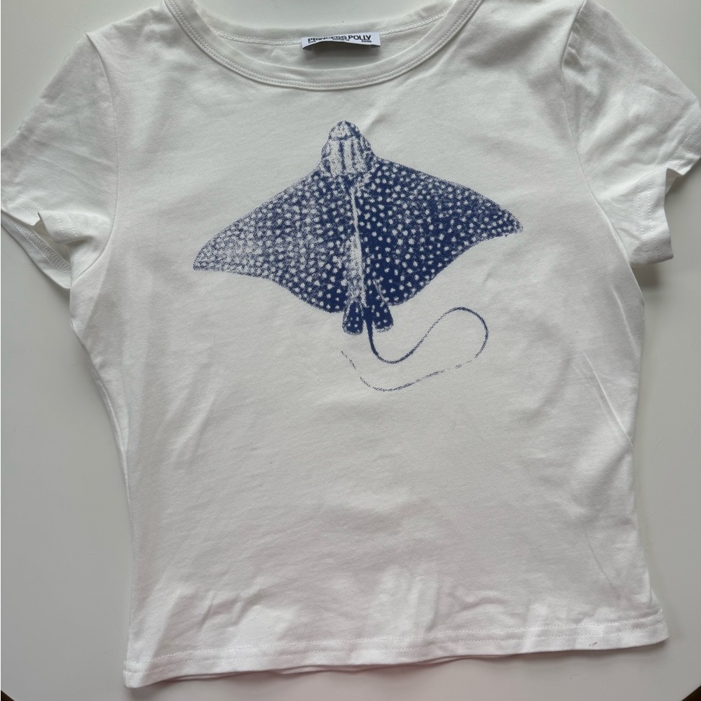 Princess Polly White Tee with Blue Stingray Design